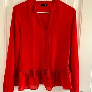 Elegant and flowy blouse